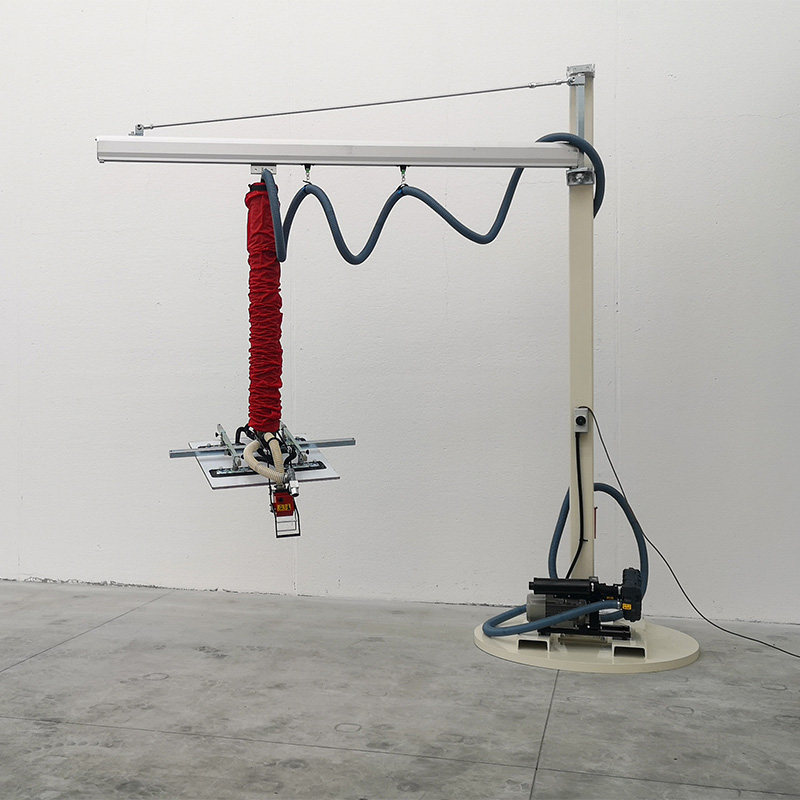 Vakuový hadicový manipulátor pro manipulaci s deskami VHM-064